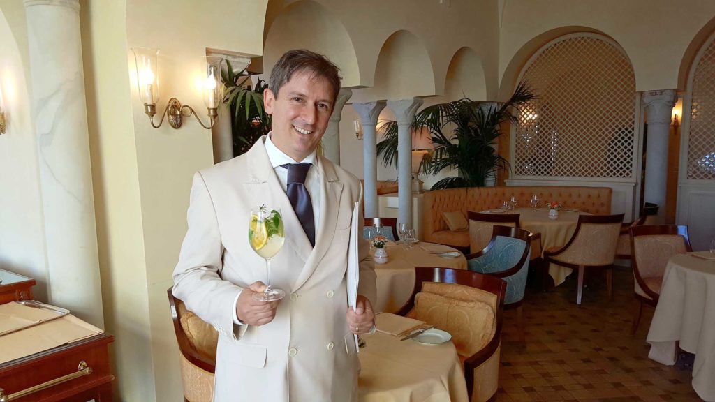 Ravello, hotel Caruso. capo barman Danilo Imbimbo