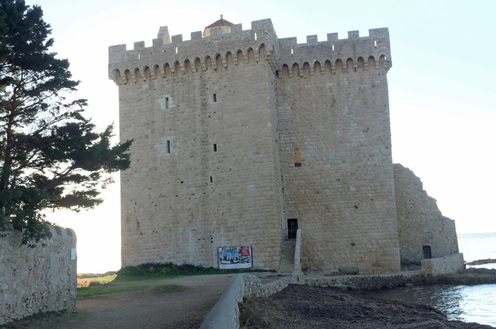 Saint, Honorat, fortezza