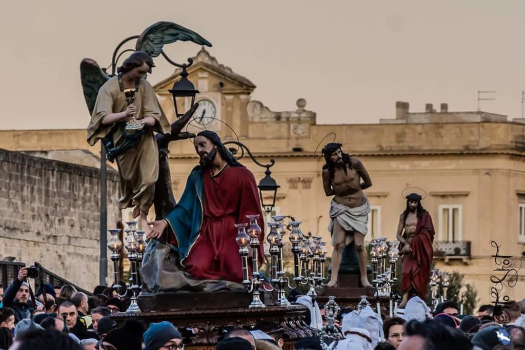 Taranto, la processione dei Misteri. Statue rappresentanti le varie fasi della passione di Gesù