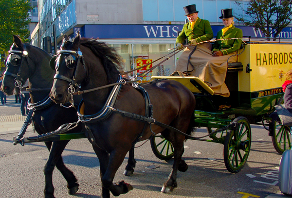 Carro pubblicitario dei Grandi magazini Harrods