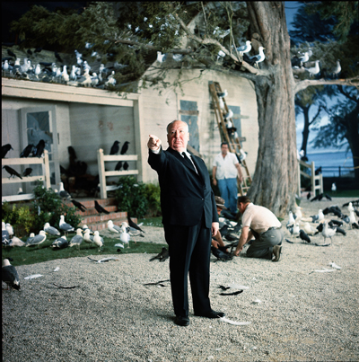 Alfred Hitchcock, sul set di Uccelli 1963