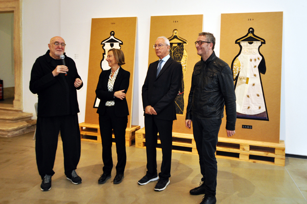 Da sinistra Sandro Visca, la direttrice del Parco Archeologico del Colosseo e sistema dei Musei in Comune, Alfonsina Russo, il presidente Fondazione Pescarabruzzo, Nicola Mattoscio, il curatore della mostra, Generoso Bruno (Ph.M.Ceccaioni)