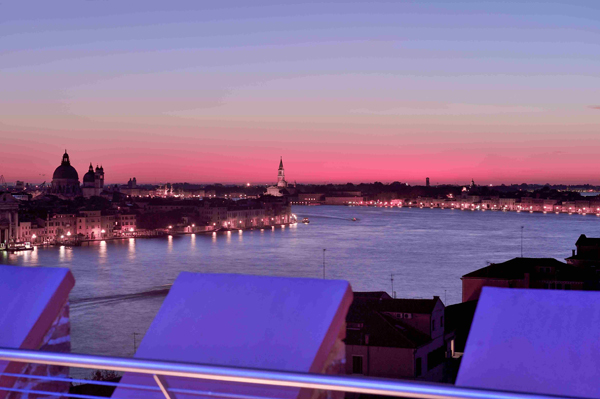 Skyline_Rooftop_bar_view_Venice