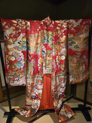 Kanazawa Kaga-Yuzen Kimono Center Kimono d'epoca